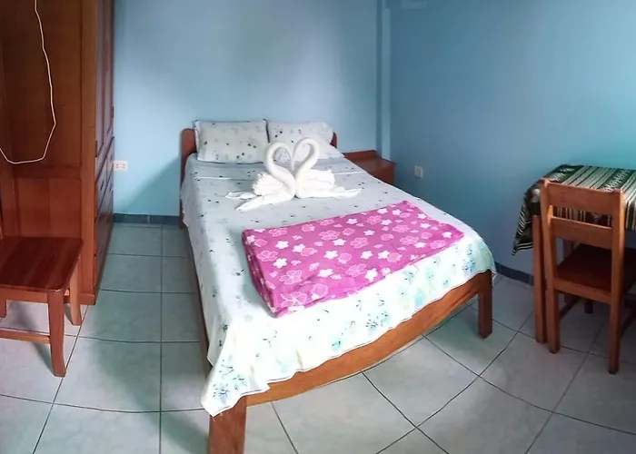 Hospedaje Franco-Peruano El Tambito
